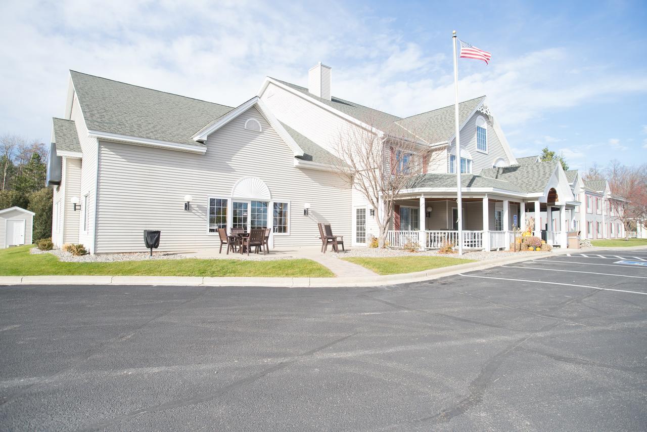 Country Inn Walker ภายนอก รูปภาพ