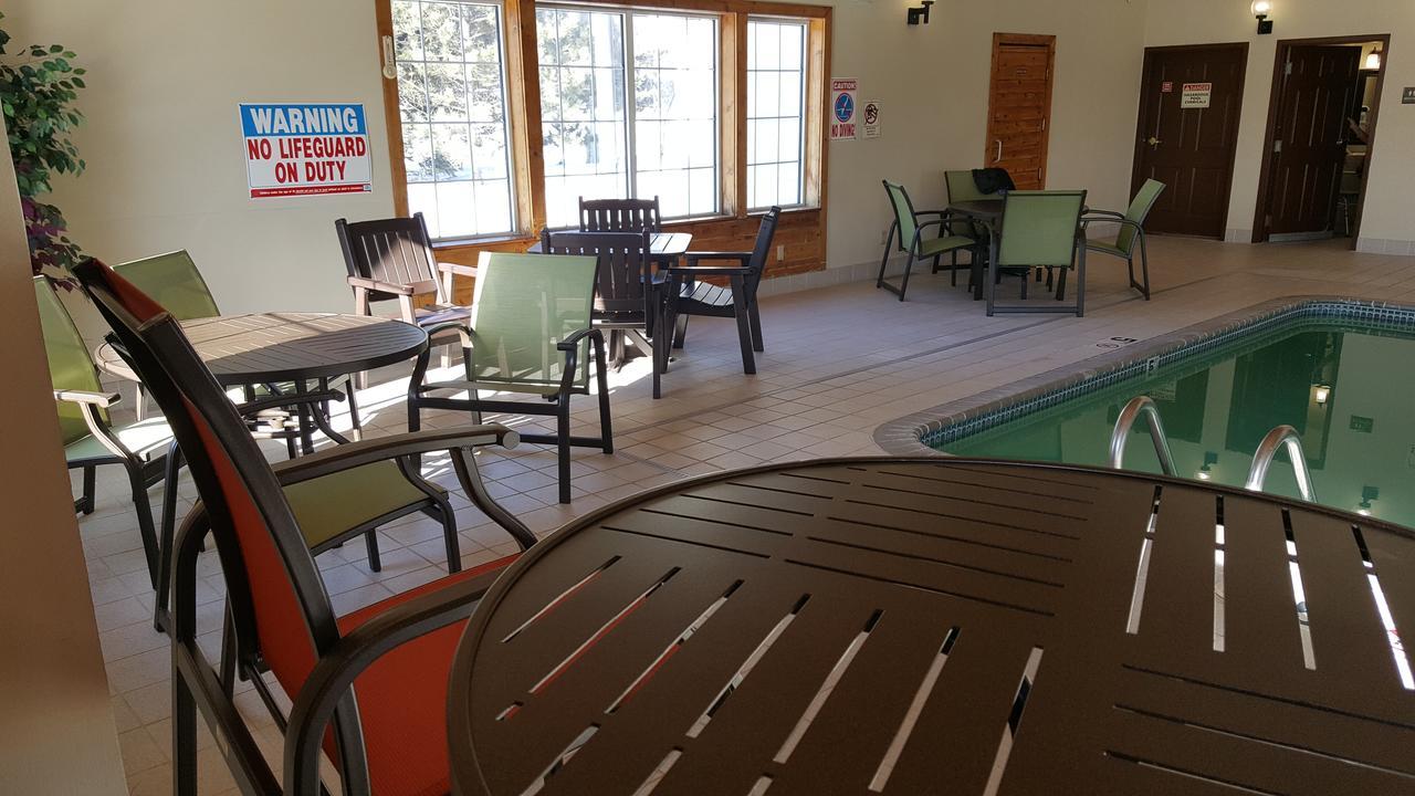 Country Inn Walker ภายนอก รูปภาพ